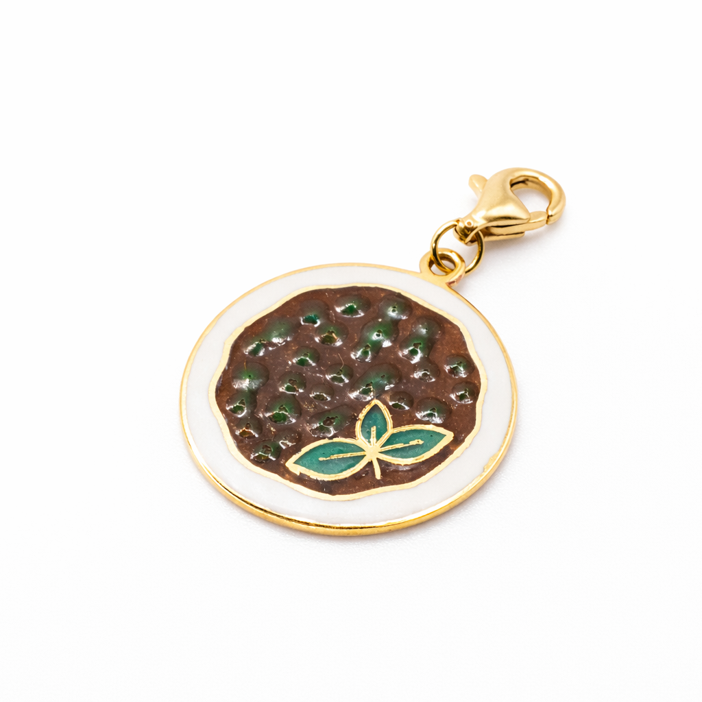 18K Solid Gold Manakish Zaatar Pendant