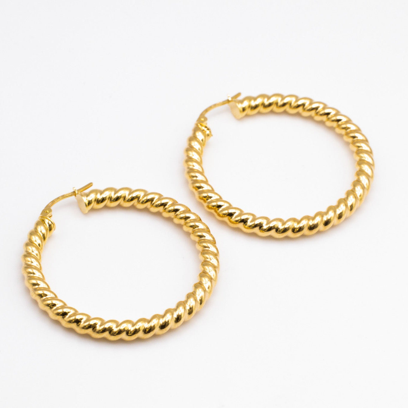 Hoop Earrings in 18K Gold