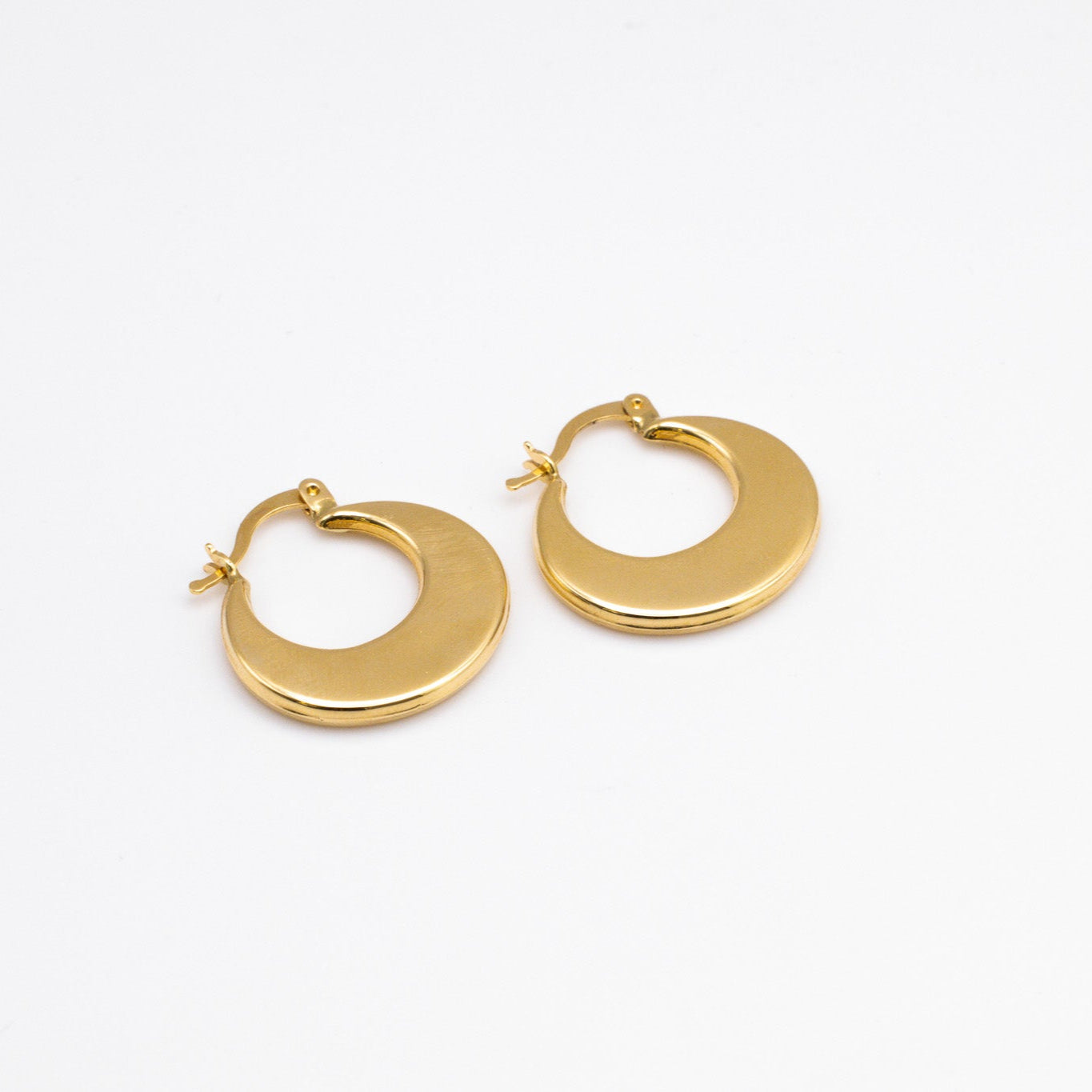 Hoop Earrings in 18K Gold