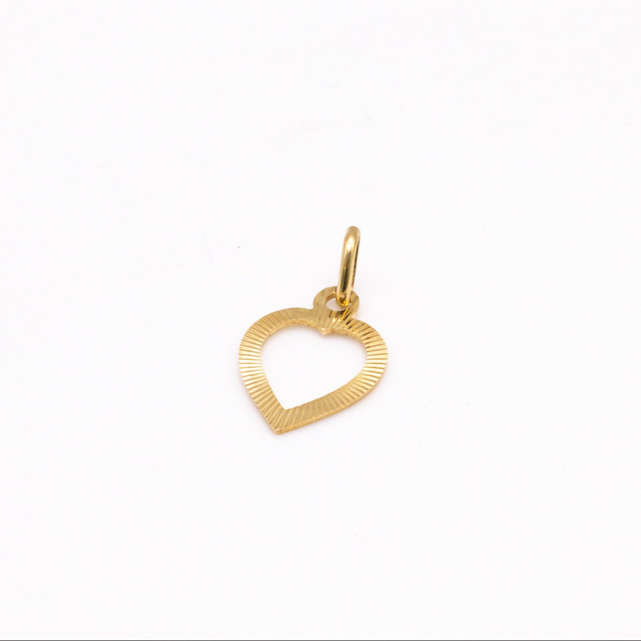 Heart Charm for Pendant in 18K