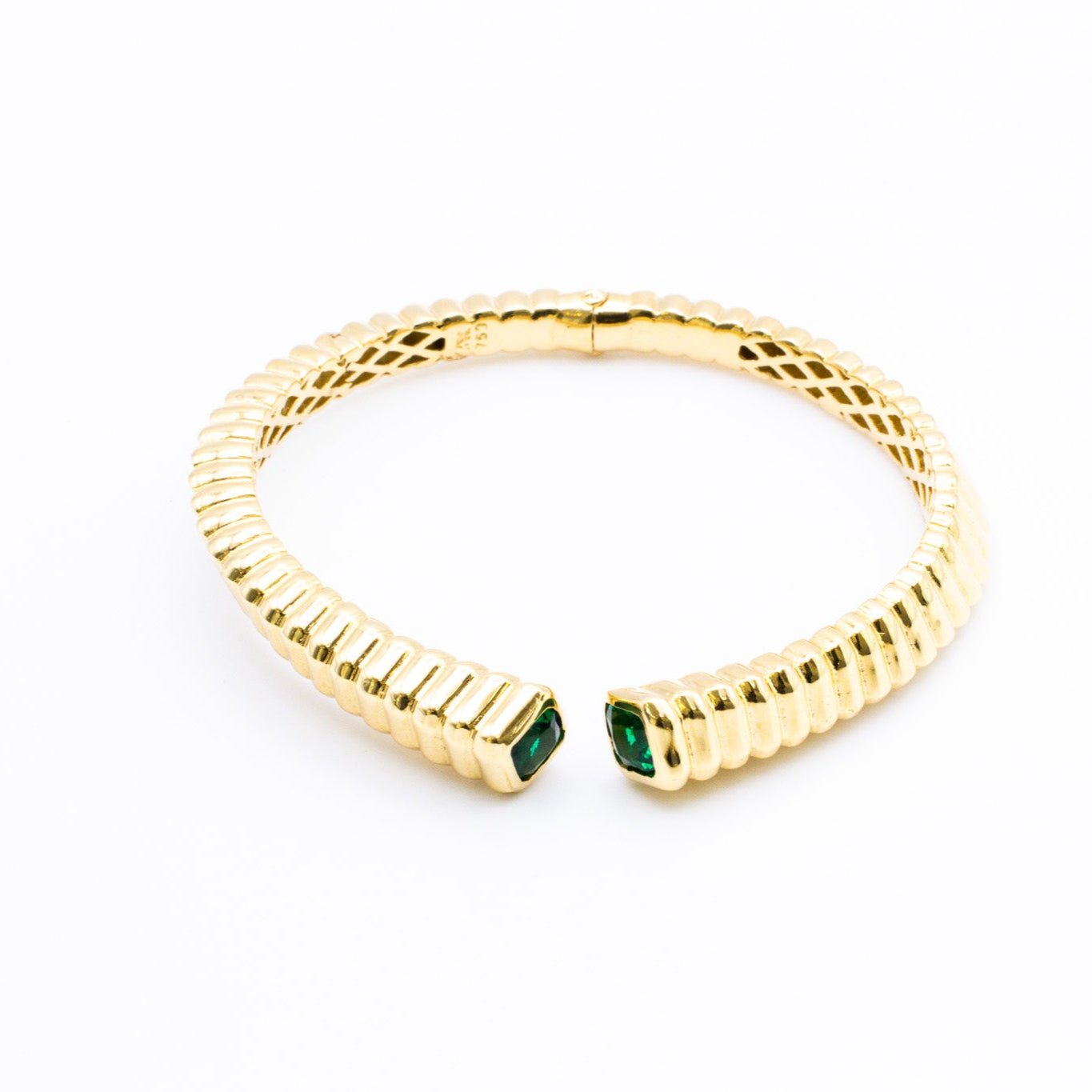 Cuff Bangle in 18K Gold.