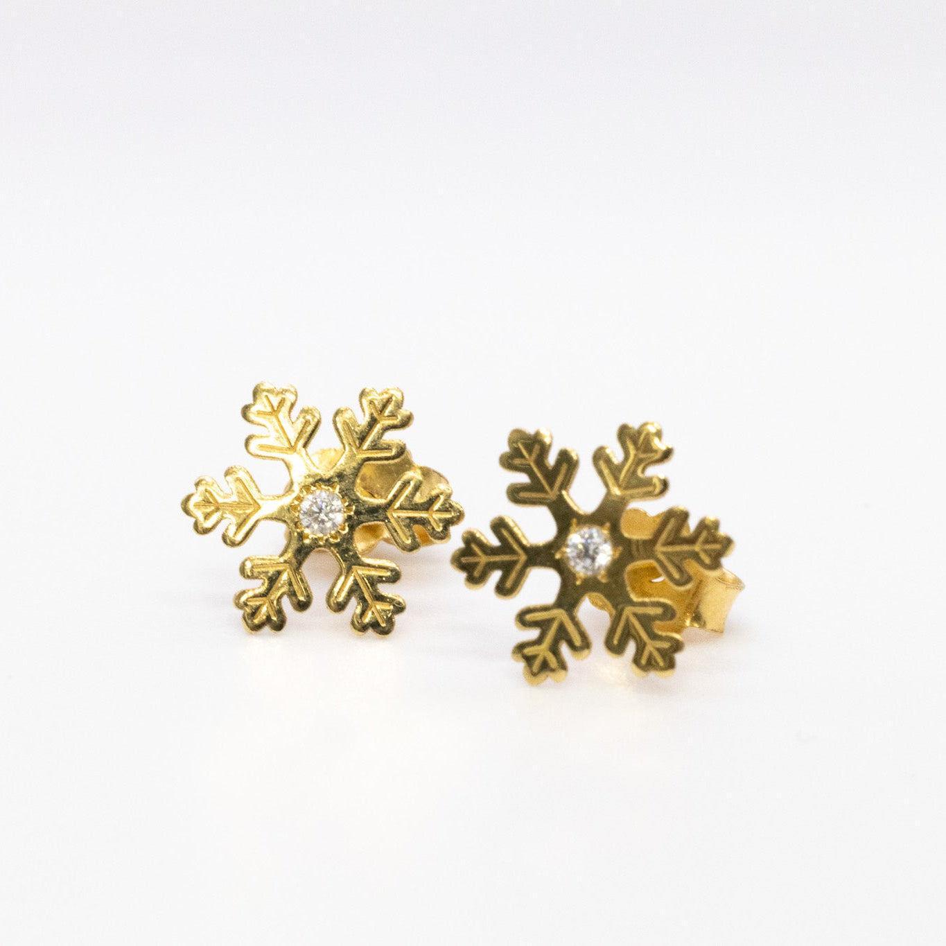 18K Snowflake Earrings.