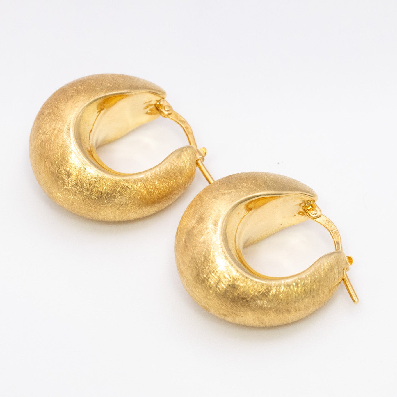 Brushed Dome Huggie Earrings – Solid 14K Gold