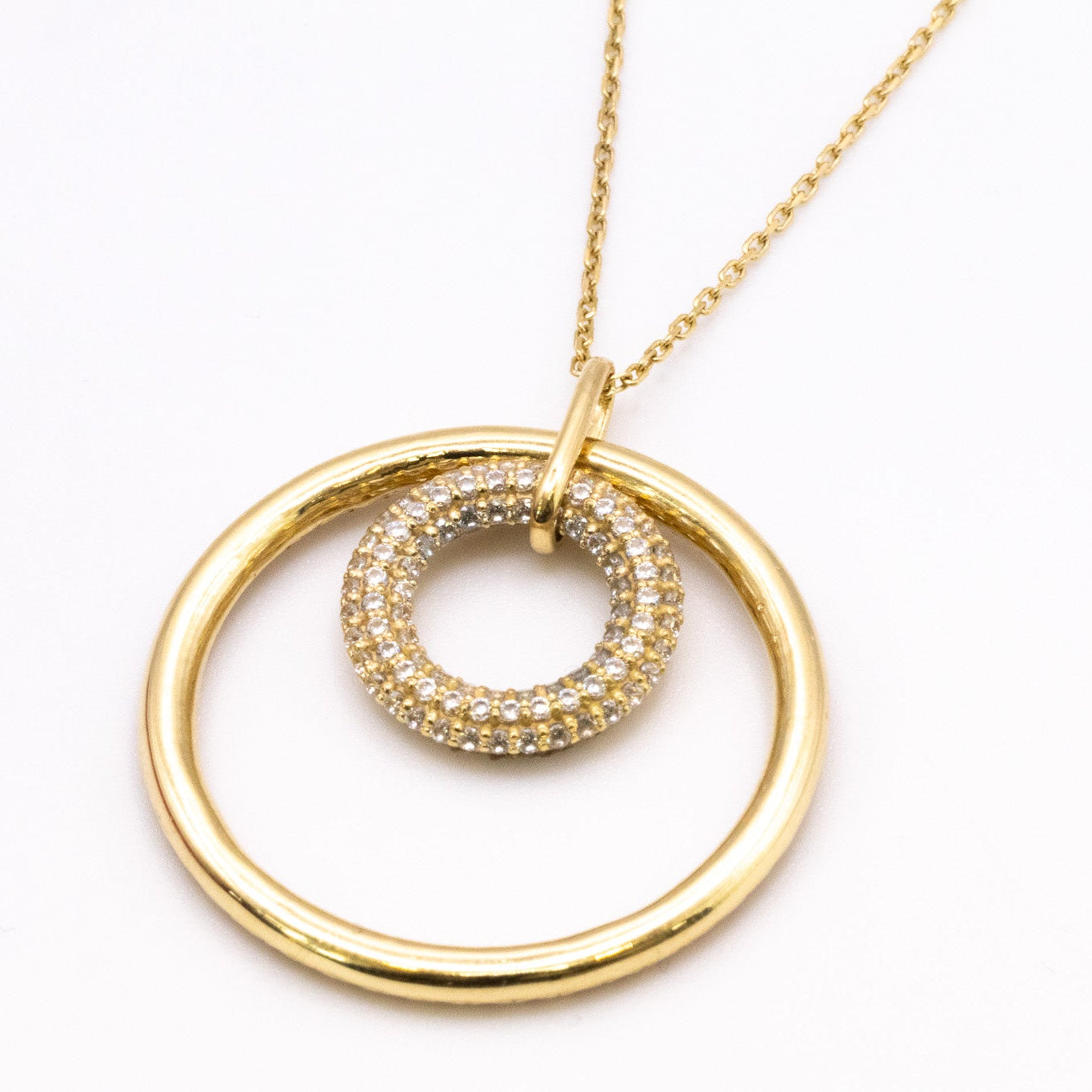 18K Double Circle Diamond Pendant Necklace