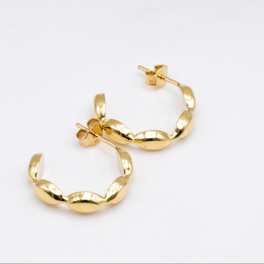 Hugs in 18K Gold
