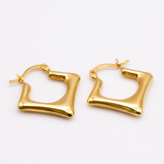 Soft Square Hoops in 18K Gold