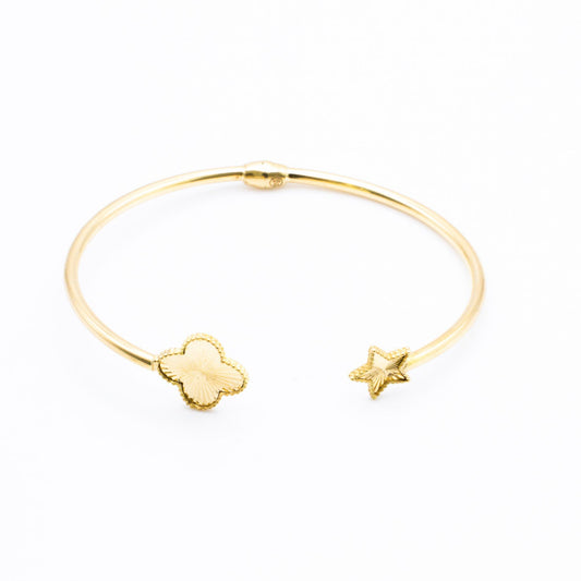 Clover / Star Cuff in 18K Gold .
