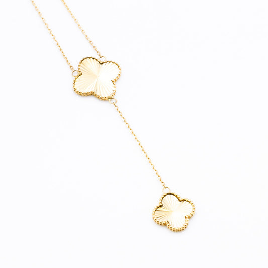 Clover Pendant in 18K Gold.
