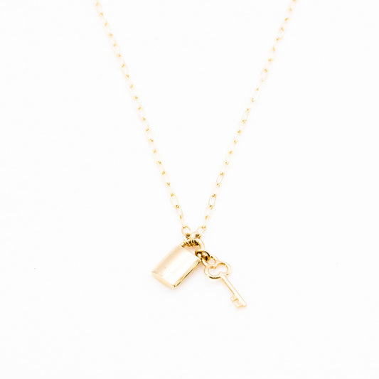 18 K Love Lock Pendant