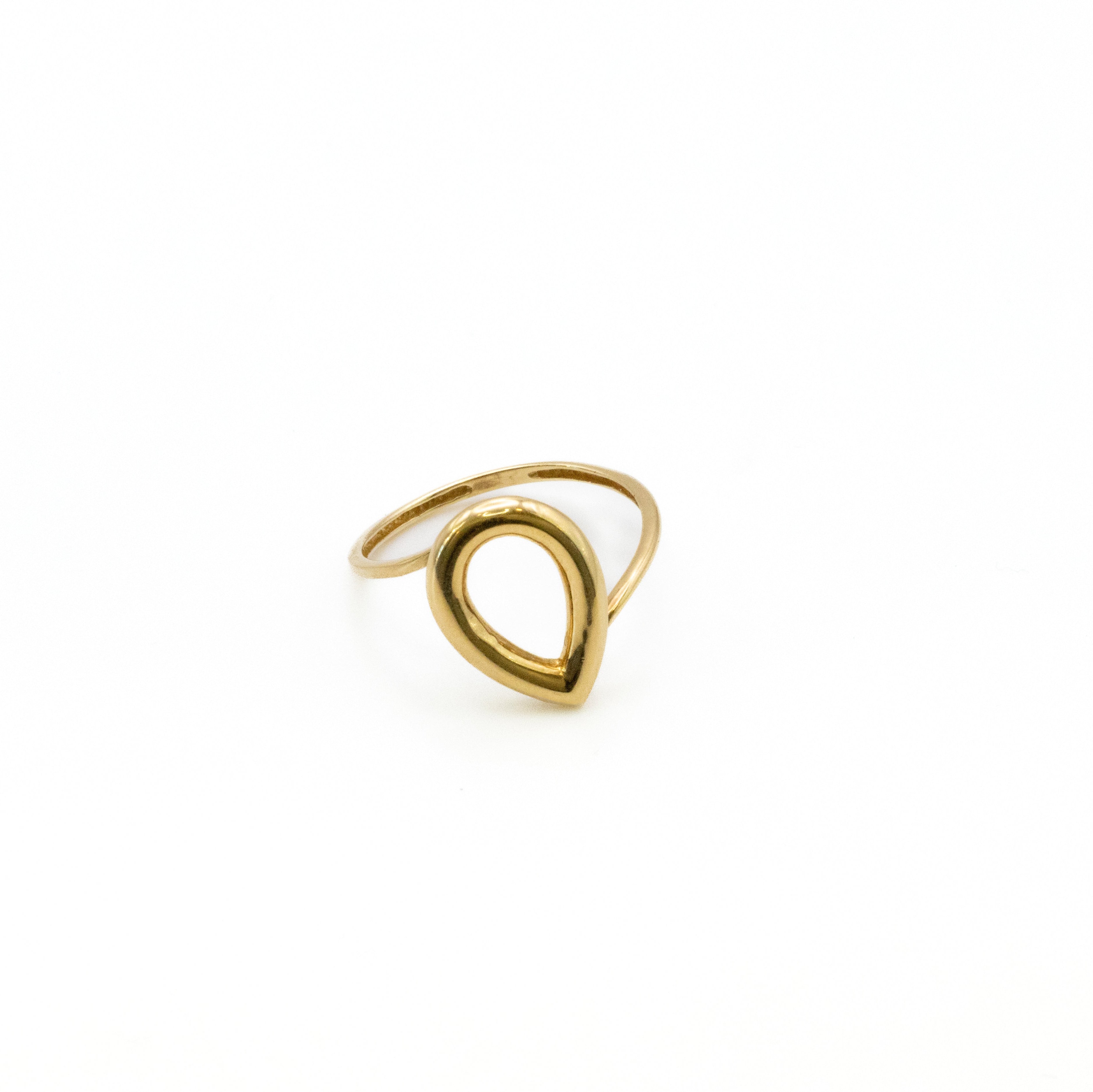 18K Pear Ring