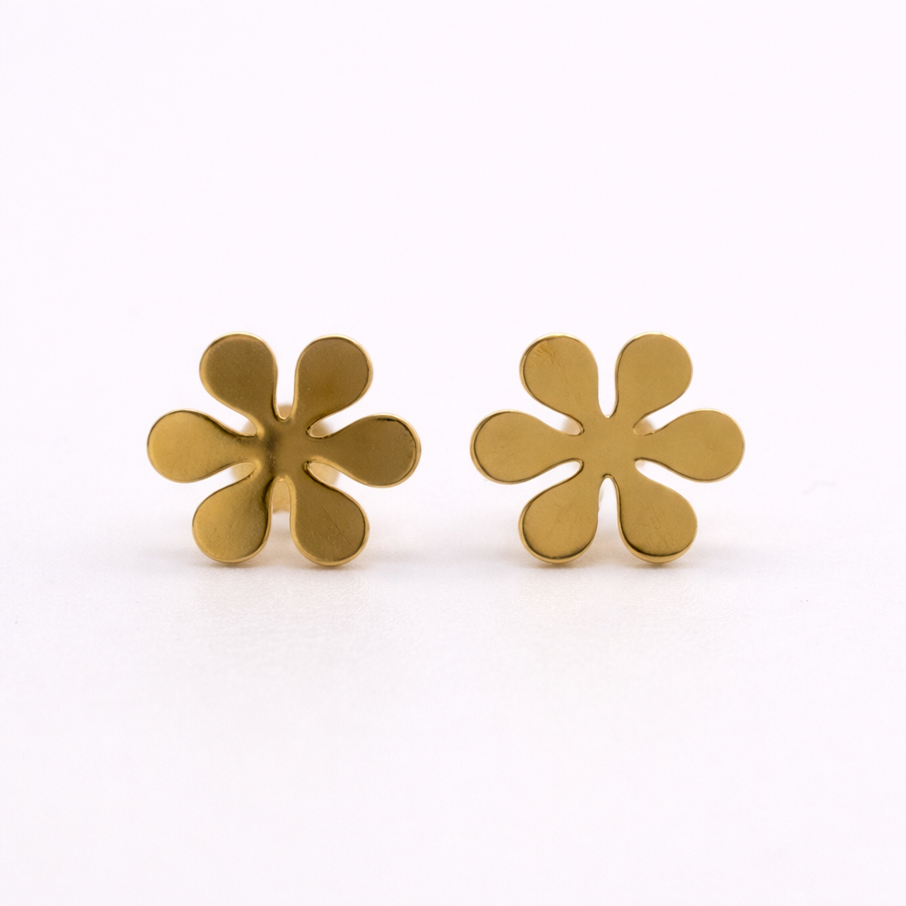 18K Yellow Gold Flower Stud Earrings – Minimalist Petal Blossom Design