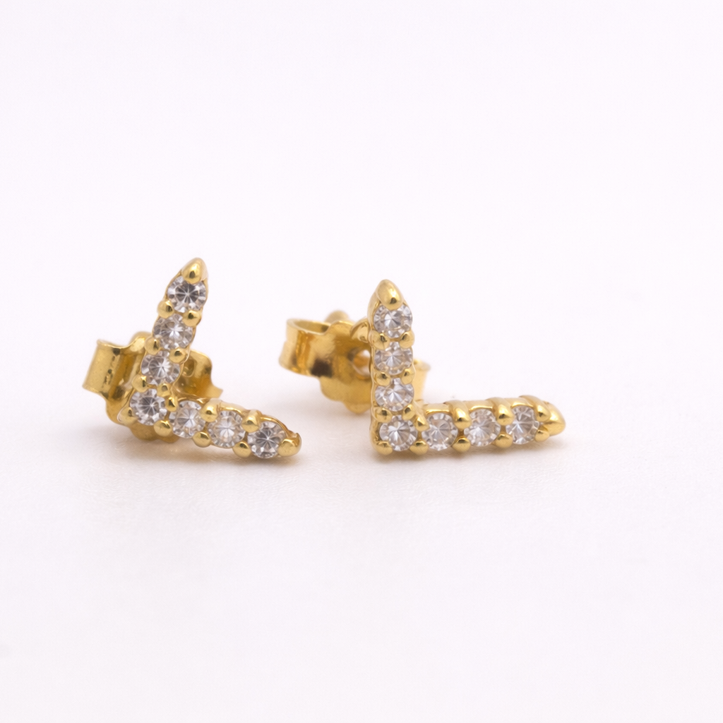 18K Yellow Gold CZ V-Shaped Stud Earrings