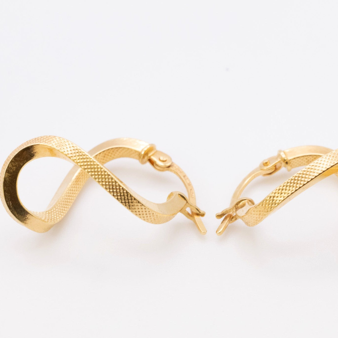 18K Solid Gold Infinity Twist Hoop Earrings